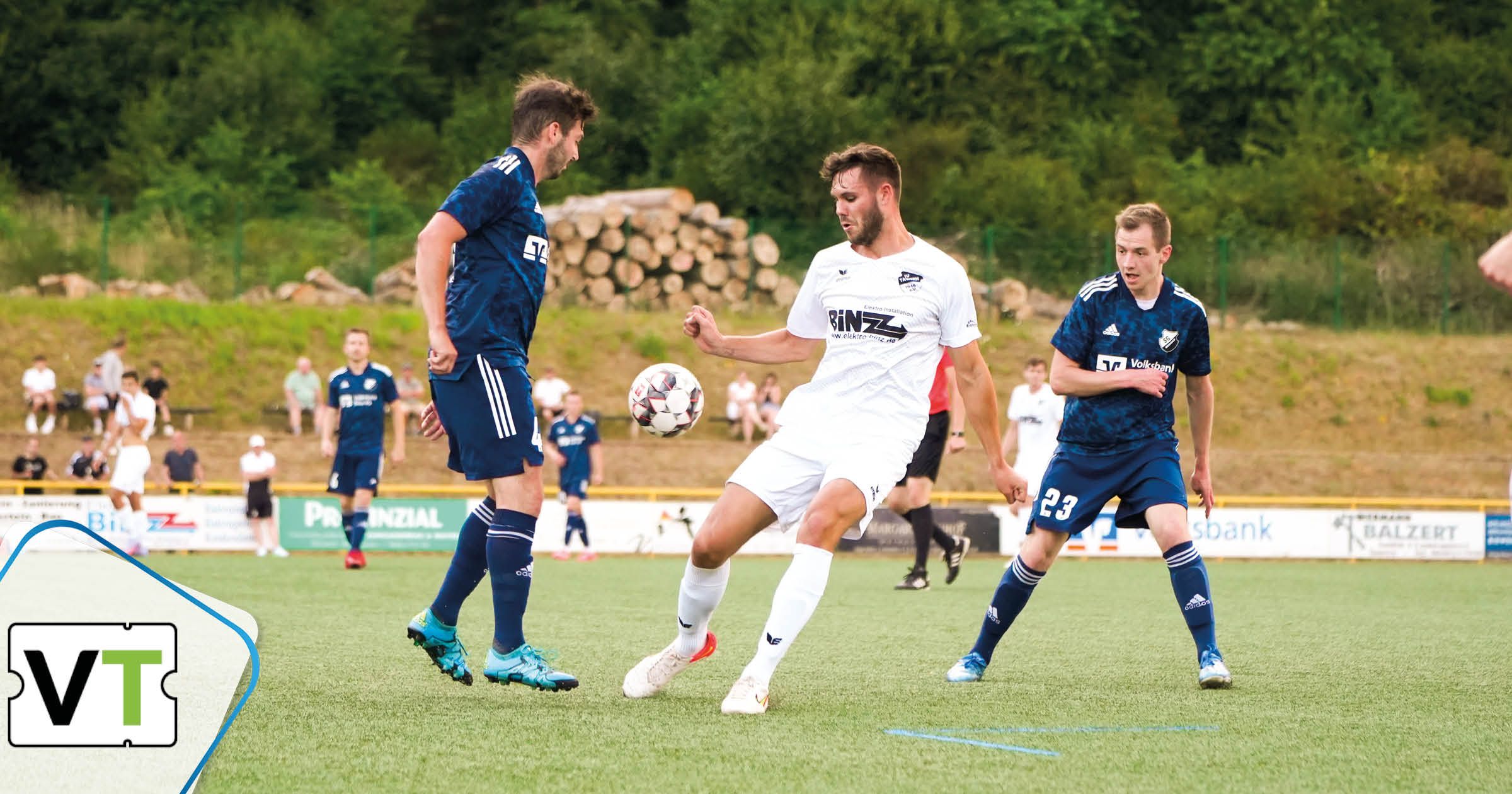 Szene aus Testspiel zwischen SV Tawern und FC Hochwald Zerf