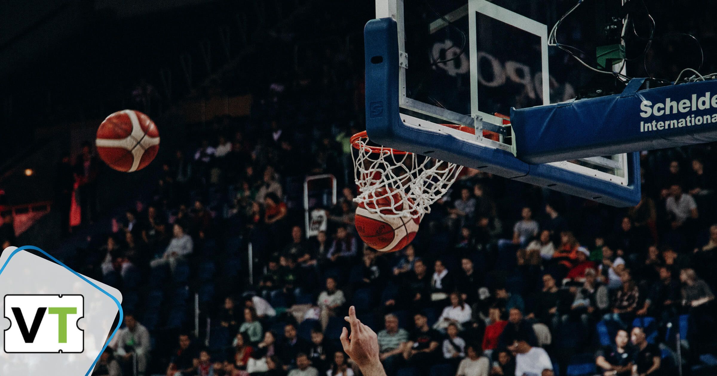 Basketball im Korb