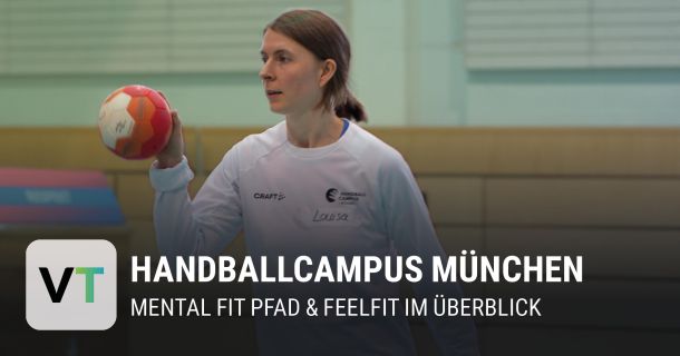 Frau, die einen Handball hält