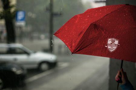 Regenschirme mit Fiberglasgriff_Rot_01
