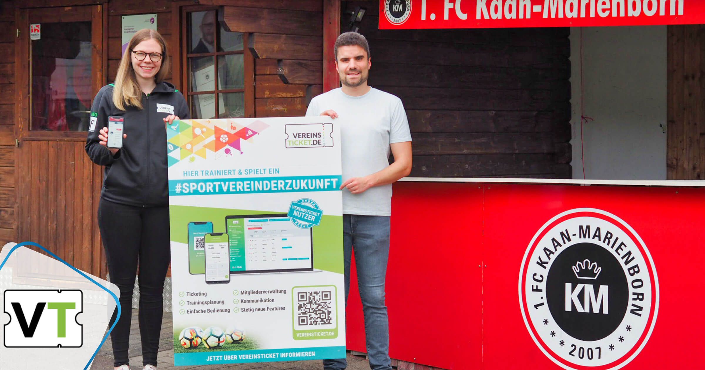 Vereinsticket Club Managerin Emma mit Stefan Jäkel vom 1 FC Kaan-Marienborn