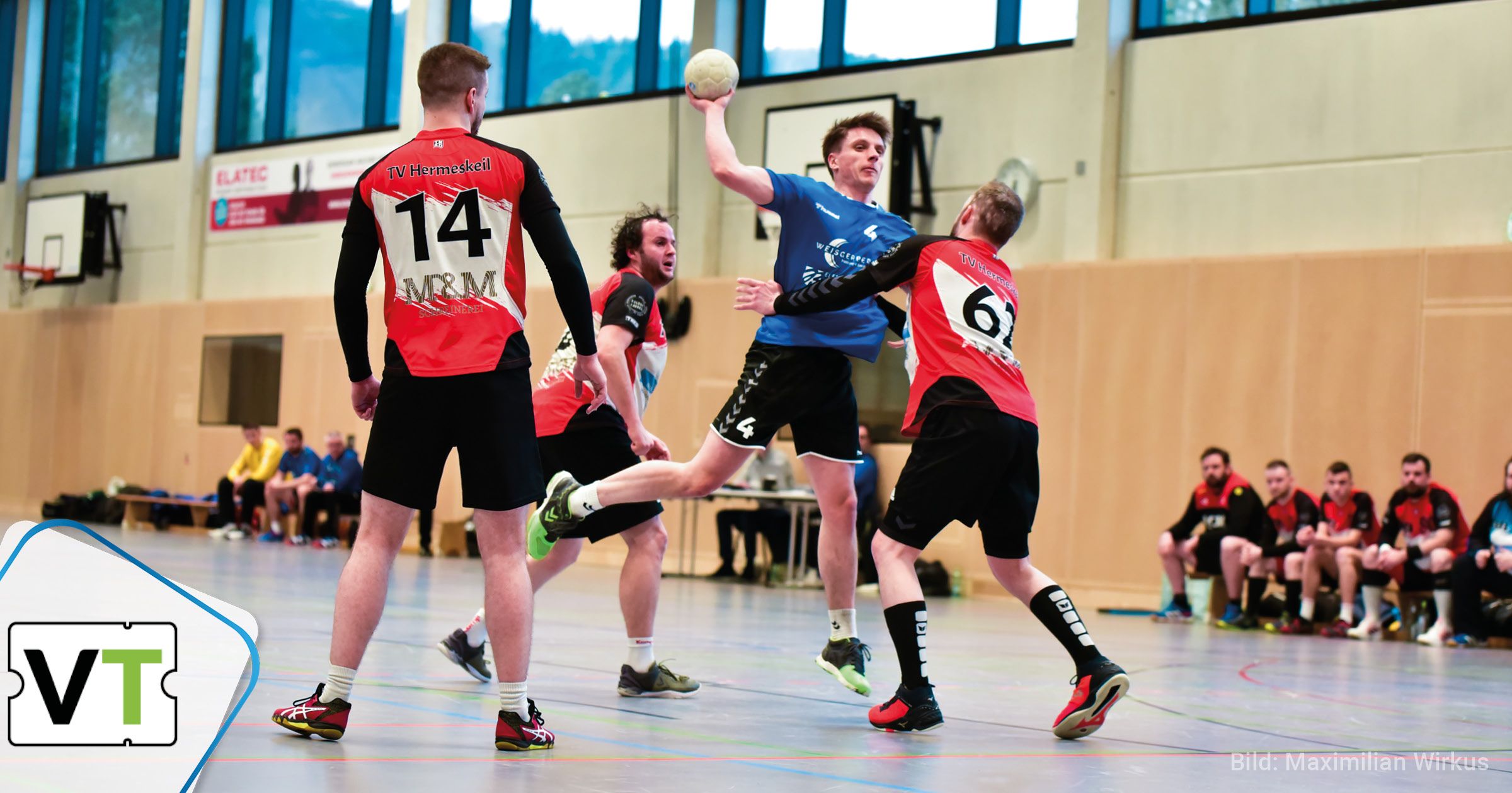 Szene aus Handballspiel DJK MJC Trier gegen TV Hermeskeil 